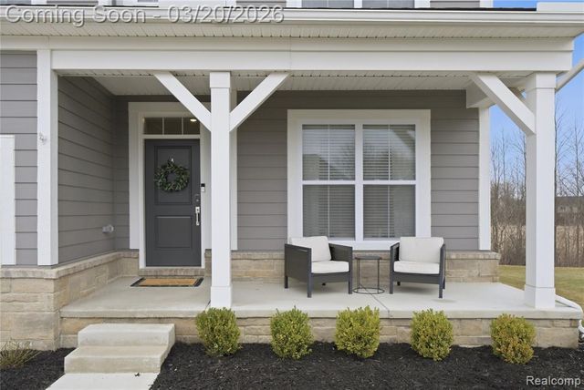 53211 Silver Birch Court, South Lyon, MI 48178