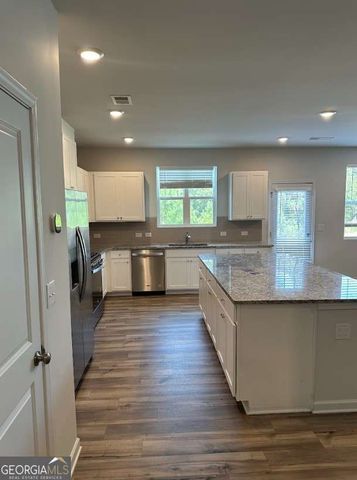 741 Point Place Drive, Loganville, GA 30052