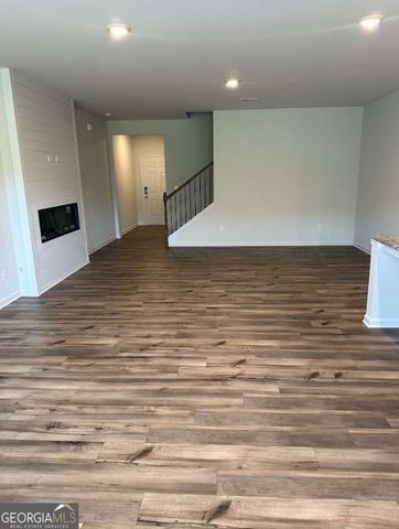 741 Point Place Drive, Loganville, GA 30052