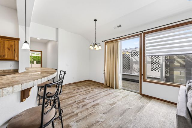 4209 Norma Loop, West Richland, WA 99353