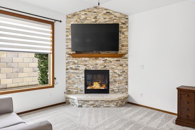 4209 Norma Loop, West Richland, WA 99353