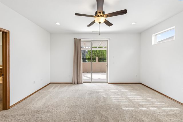 4209 Norma Loop, West Richland, WA 99353