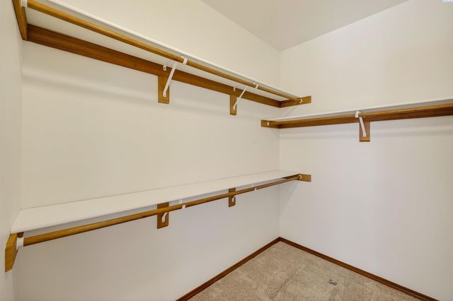 4209 Norma Loop, West Richland, WA 99353