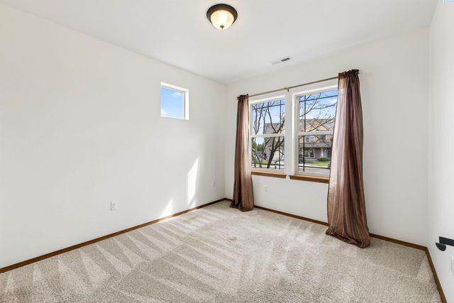 4209 Norma Loop, West Richland, WA 99353