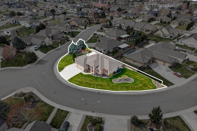 4209 Norma Loop, West Richland, WA 99353