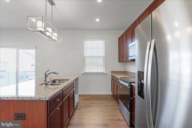 21 STAFFORD PLACE, Falling Waters, WV 25419