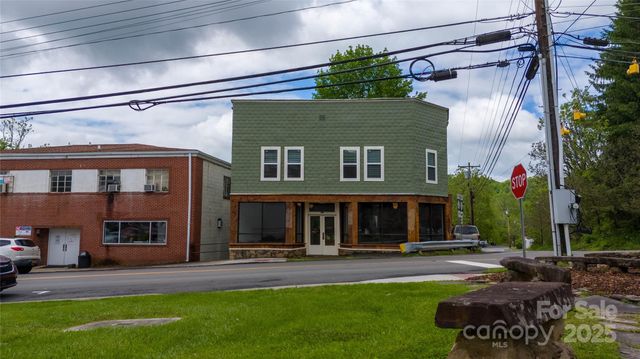 23 N 226 Highway, Bakersville, NC 28705