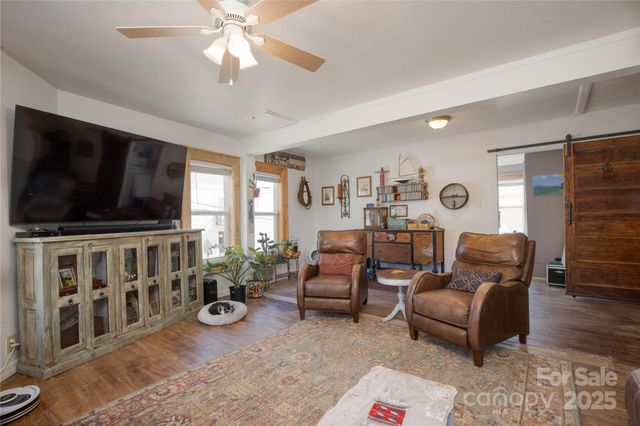 23 N 226 Highway, Bakersville, NC 28705