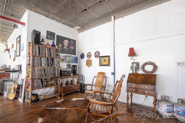 23 N 226 Highway, Bakersville, NC 28705