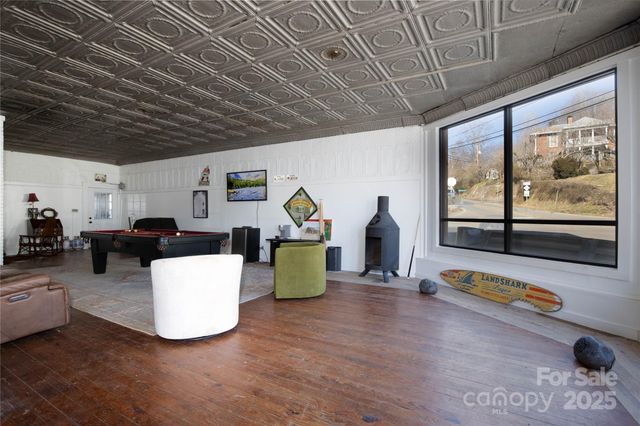 23 N 226 Highway, Bakersville, NC 28705