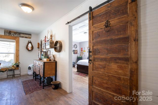 23 N 226 Highway, Bakersville, NC 28705