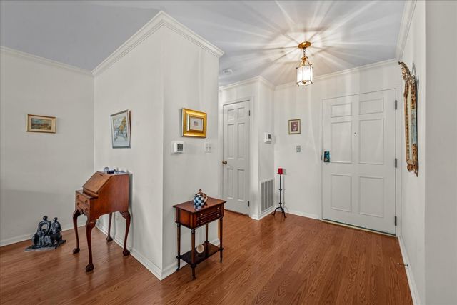 1350 N Western Avenue 205, Lake Forest, IL 60045