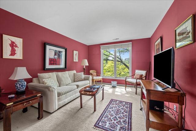 1350 N Western Avenue 205, Lake Forest, IL 60045