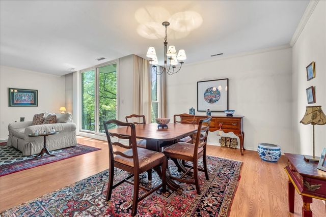 1350 N Western Avenue 205, Lake Forest, IL 60045