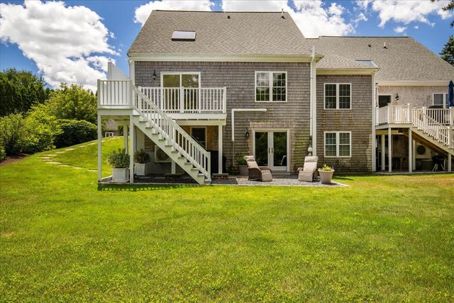 11 Stratford Ridge UNIT 11, Mashpee, MA 02649