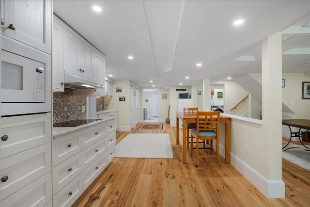 11 Stratford Ridge UNIT 11, Mashpee, MA 02649