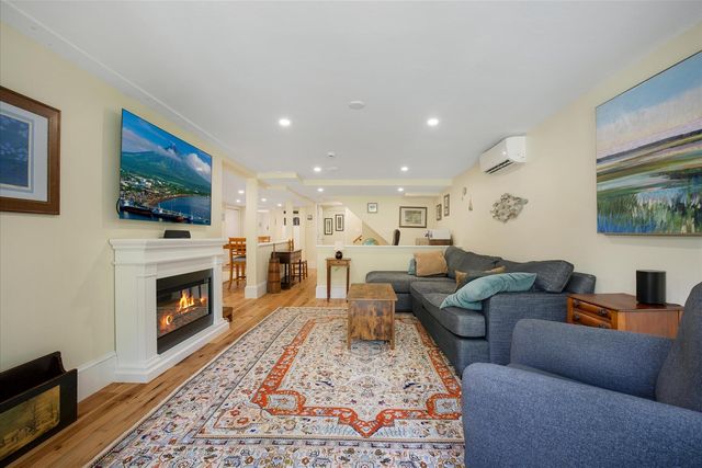 11 Stratford Ridge UNIT 11, Mashpee, MA 02649