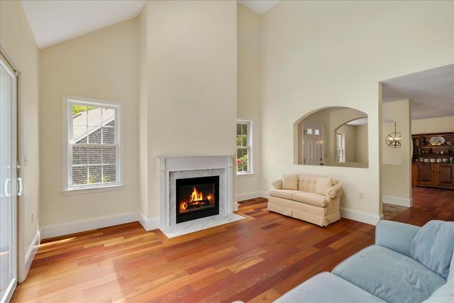 11 Stratford Ridge UNIT 11, Mashpee, MA 02649