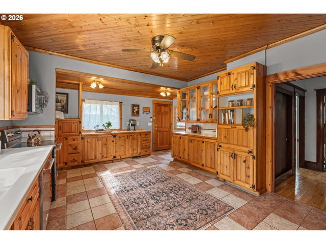 2845 Ne 55TH Ave, Portland, OR 97213