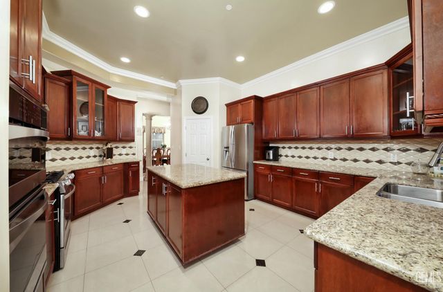 14854 Tribute Way, Bakersfield, CA 93314