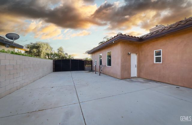 14854 Tribute Way, Bakersfield, CA 93314