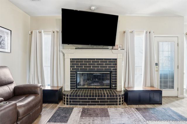 1761 Holly Avenue, Sand Springs, OK 74063