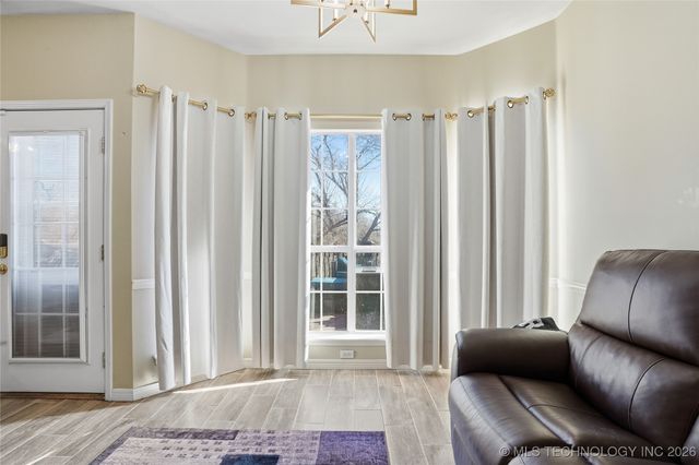 1761 Holly Avenue, Sand Springs, OK 74063