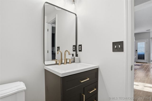 1761 Holly Avenue, Sand Springs, OK 74063