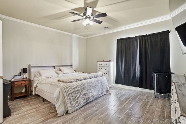 1761 Holly Avenue, Sand Springs, OK 74063