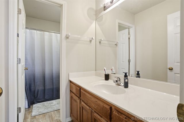 1761 Holly Avenue, Sand Springs, OK 74063