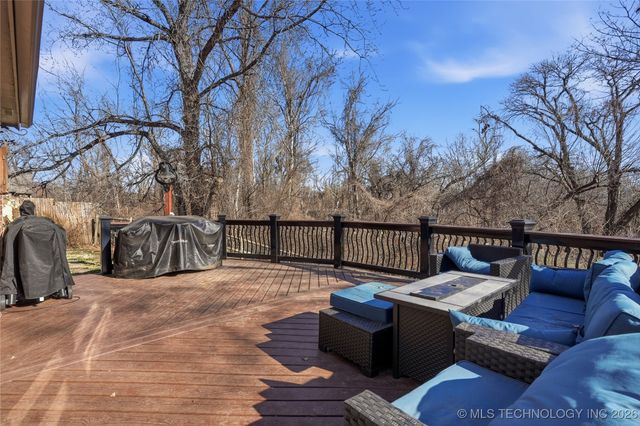 1761 Holly Avenue, Sand Springs, OK 74063