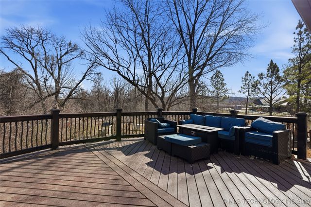 1761 Holly Avenue, Sand Springs, OK 74063