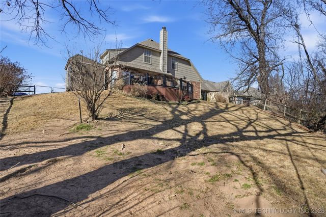 1761 Holly Avenue, Sand Springs, OK 74063