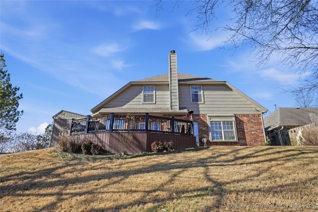 1761 Holly Avenue, Sand Springs, OK 74063