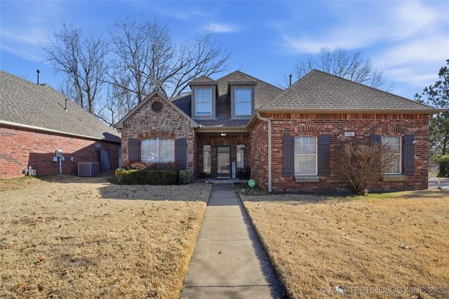 1761 Holly Avenue, Sand Springs, OK 74063
