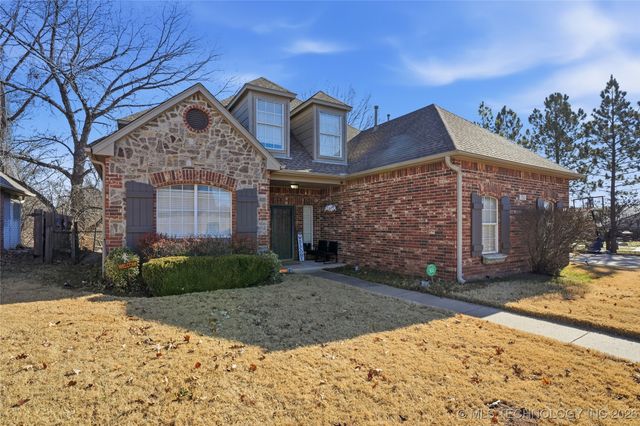 1761 Holly Avenue, Sand Springs, OK 74063