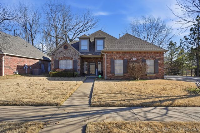 1761 Holly Avenue, Sand Springs, OK 74063