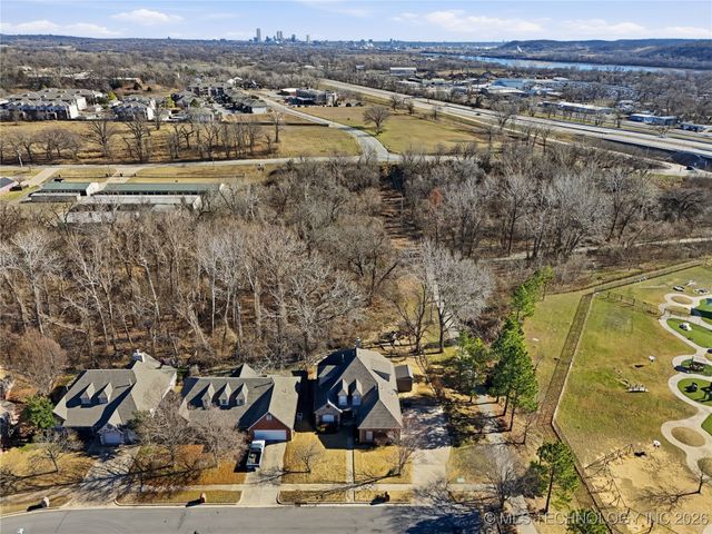 1761 Holly Avenue, Sand Springs, OK 74063