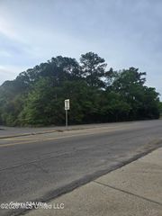 N Hwy 613, Moss Point, MS 39563