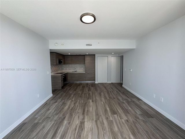 1300 S Miami Ave 4007, Miami, FL 33130