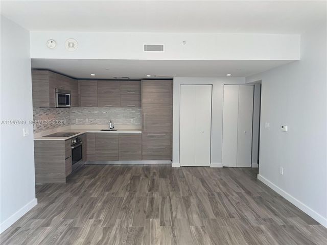 1300 S Miami Ave 4007, Miami, FL 33130