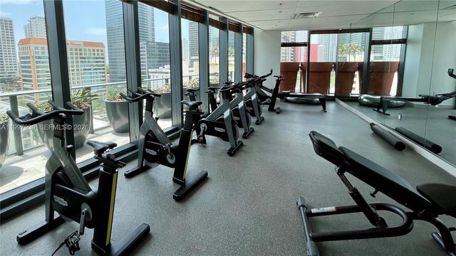 1300 S Miami Ave 4007, Miami, FL 33130