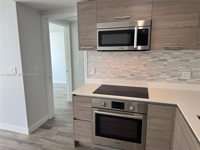 1300 S Miami Ave 4007, Miami, FL 33130