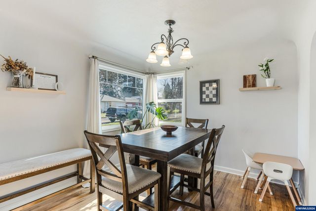 1895 20th St NE, Salem, OR 97301