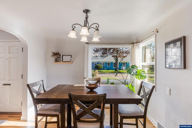 1895 20th St NE, Salem, OR 97301