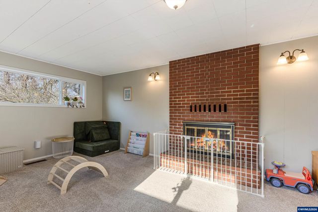 1895 20th St NE, Salem, OR 97301