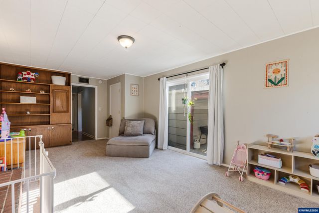 1895 20th St NE, Salem, OR 97301