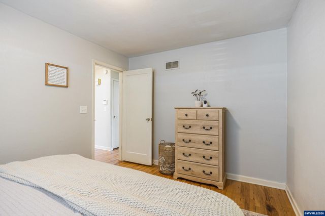 1895 20th St NE, Salem, OR 97301