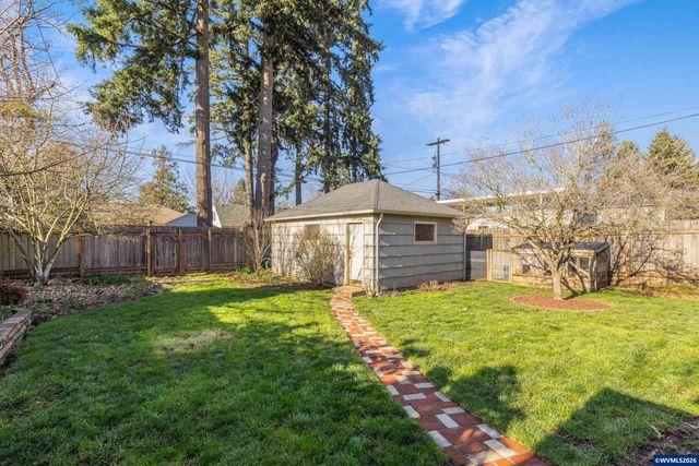 1895 20th St NE, Salem, OR 97301