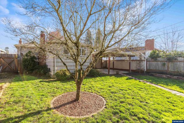 1895 20th St NE, Salem, OR 97301